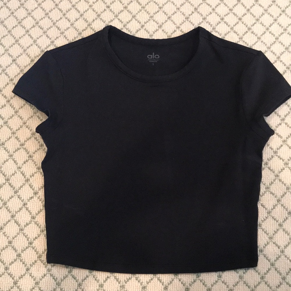 Alo short sleeve crop top size Small S